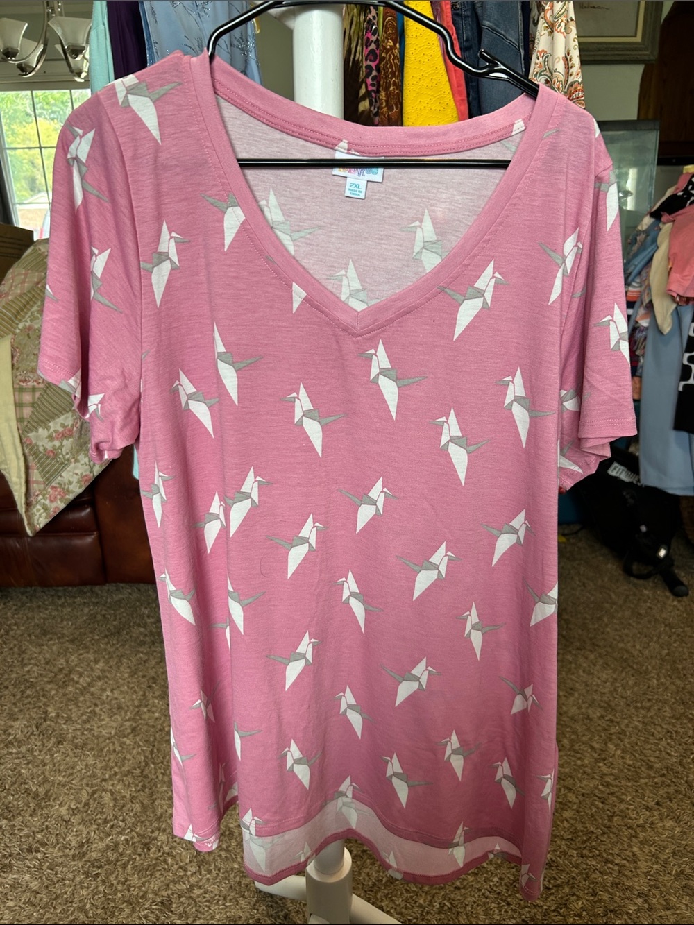 LuLaRoe Pink Origami Bird Short Sleeve V-Neck Tee Size 2XL